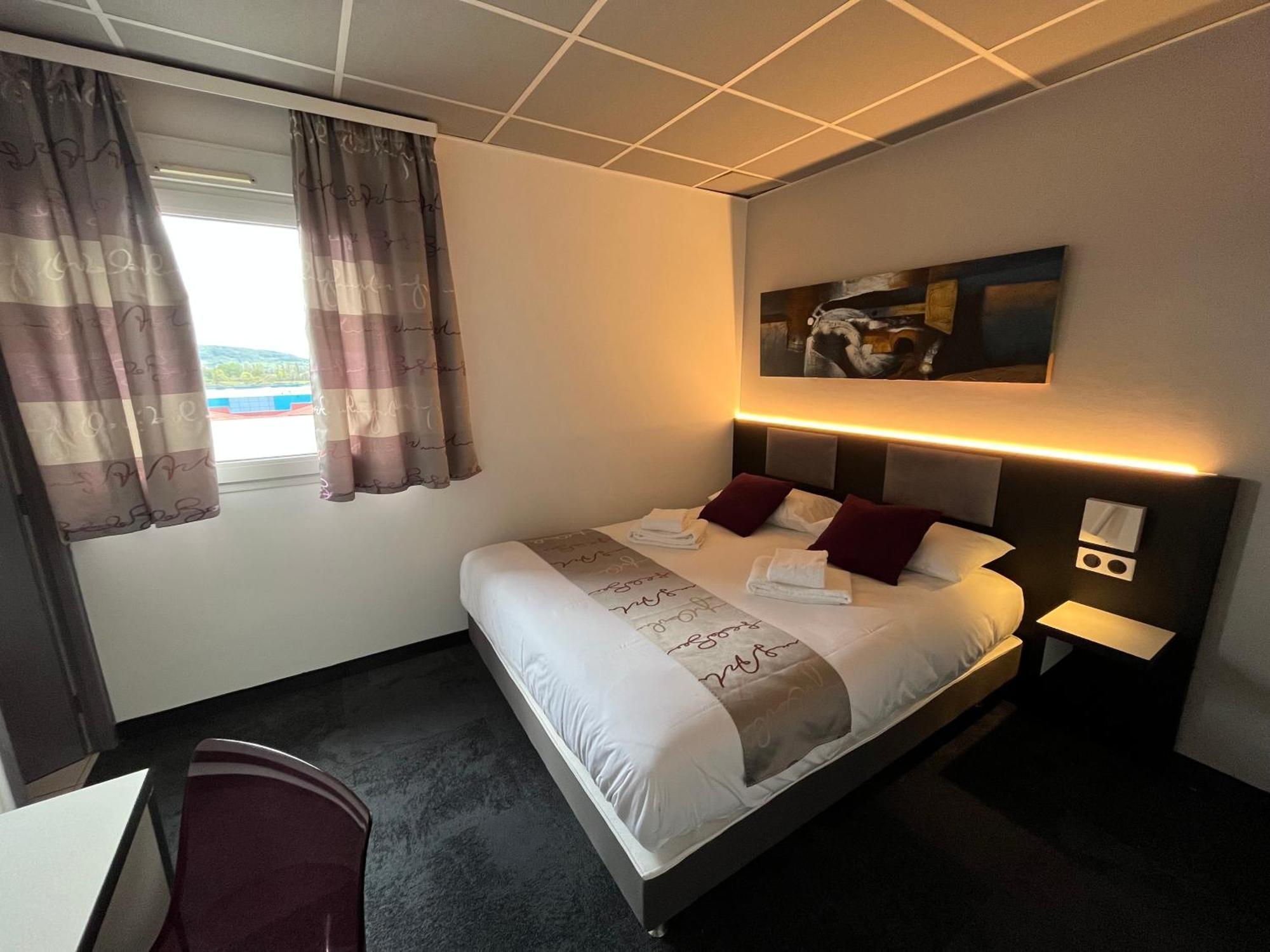 Brit Hotel Le Vesoul Exterior photo