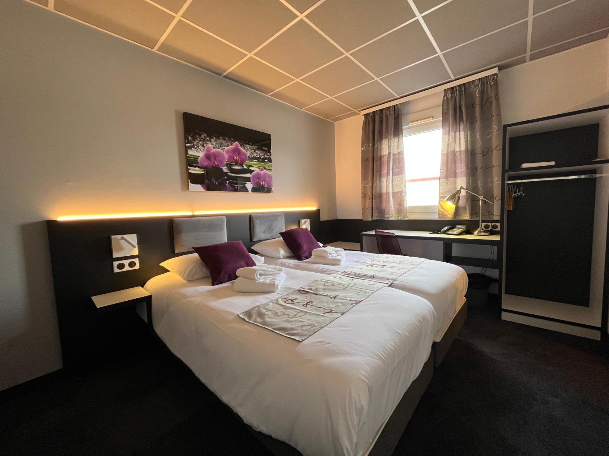 Brit Hotel Le Vesoul Exterior photo